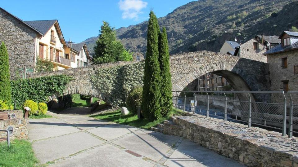 Hotel Pensio La Creu Esterri d'Àneu Exterior foto