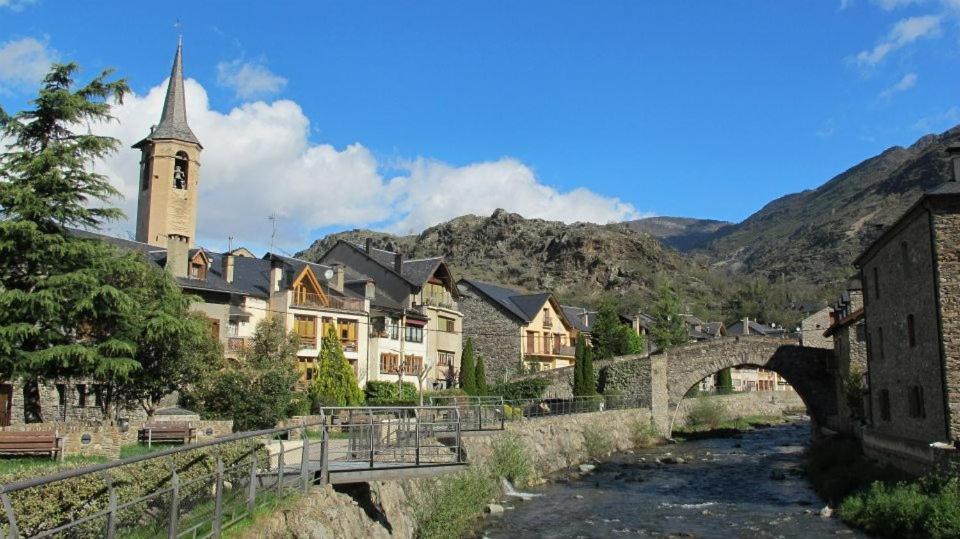 Hotel Pensio La Creu Esterri d'Àneu Exterior foto